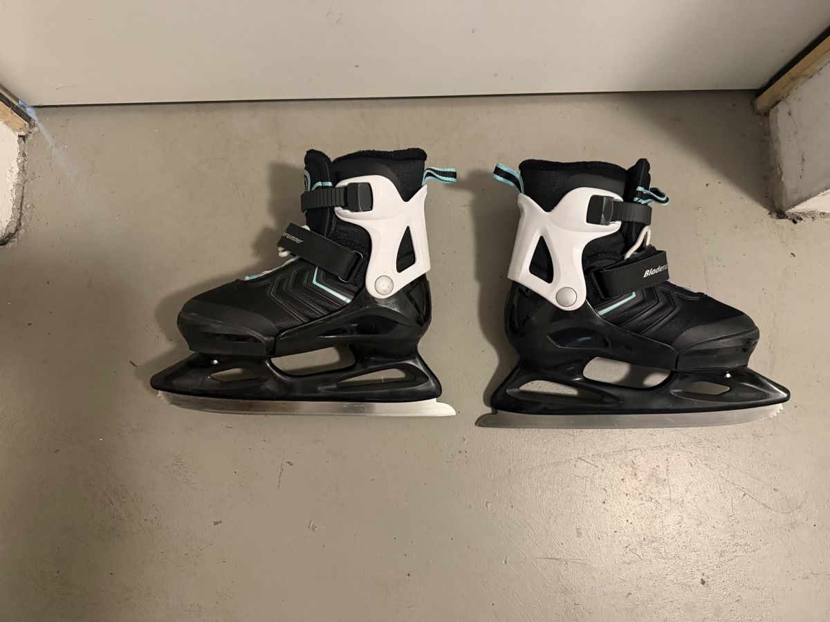 Patins à glace: Schlittschuhe Bladerunner MICRO XT ICE G – D'occasion à Oppligen par Merida007