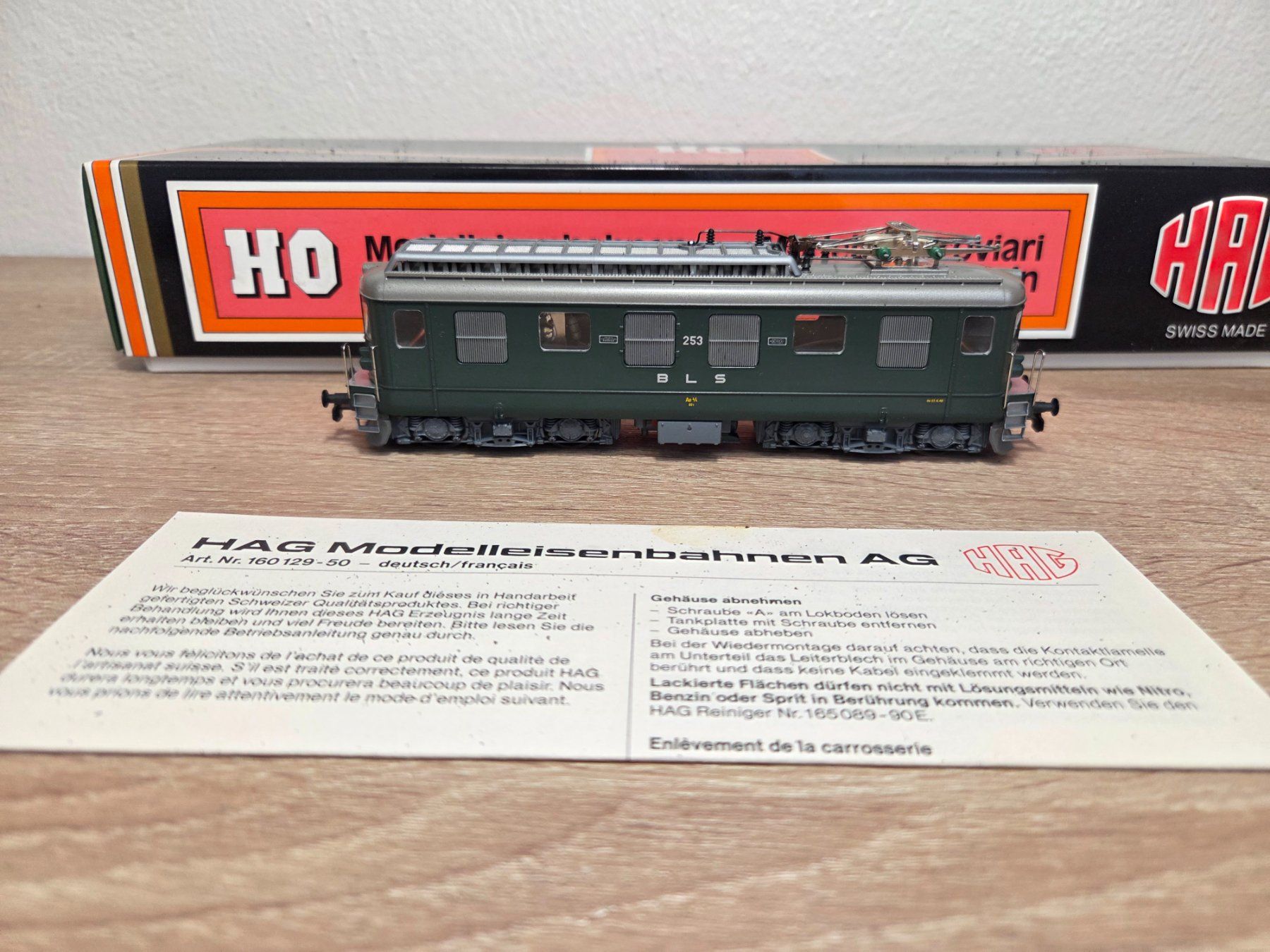 Hag Modellini di ferrovie: Hag 142 E-Lok Ae 4/4 BLS Digital H0 – Nuovo e nell'imballaggio originale da St-Aubin-Sauges venduto da Lo_Go 6