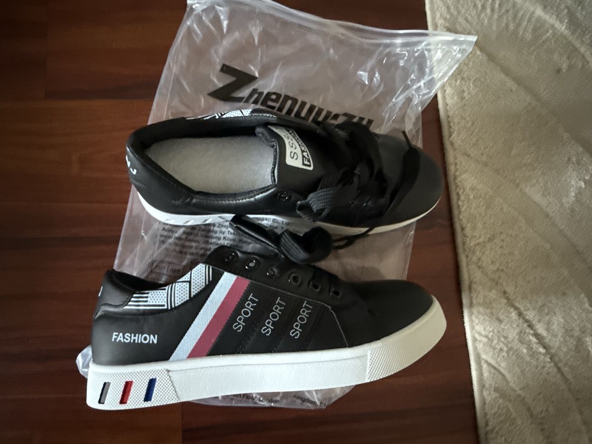 Scarpe per ragazzi: Turnschuhe neu – Nuovo (secondo la descrizione) da Luzern venduto da chevy7779