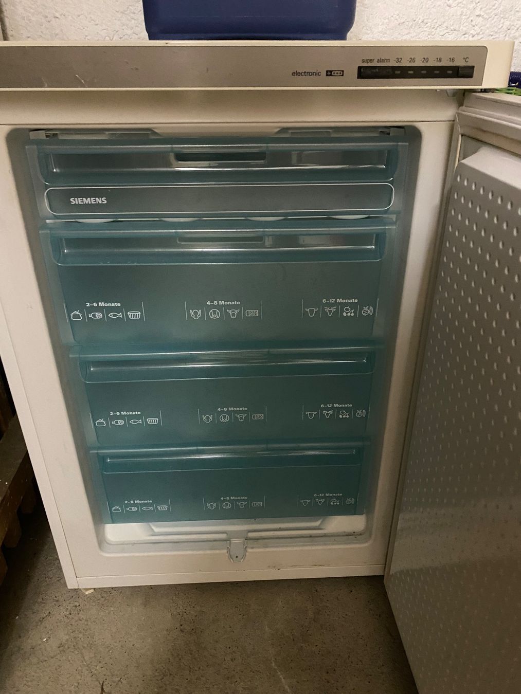 Siemens Congélateurs: Tiefkühlschrank – D'occasion à Wettingen par ama_cg5q 2
