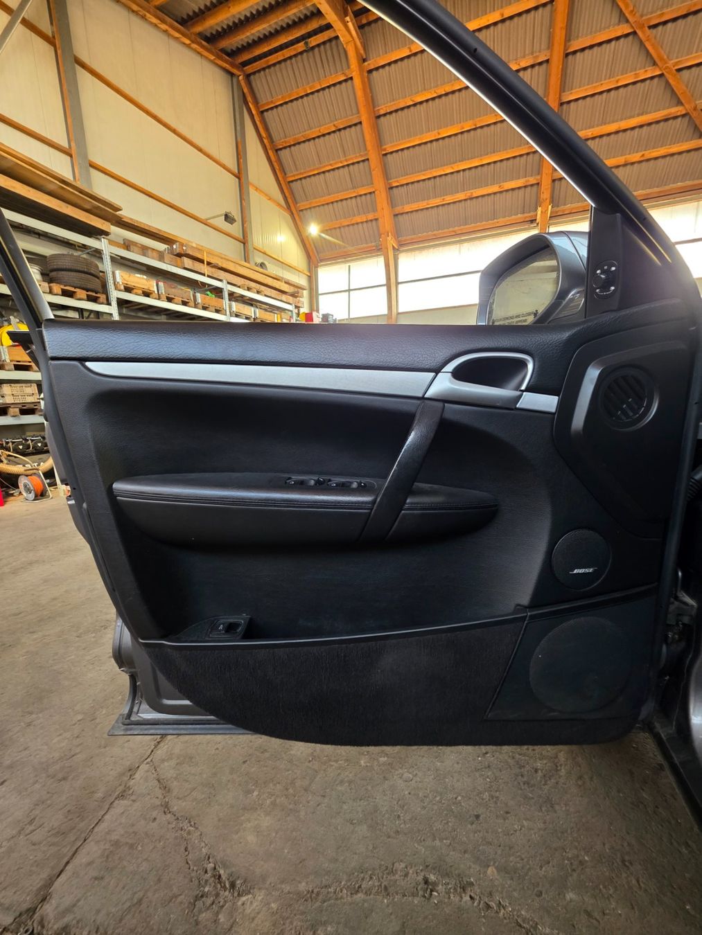 Porsche Tutti pezzi di ricambio auto: Porsche Cayenne S – Usato da Anglikon venduto da Bieterkampf 5
