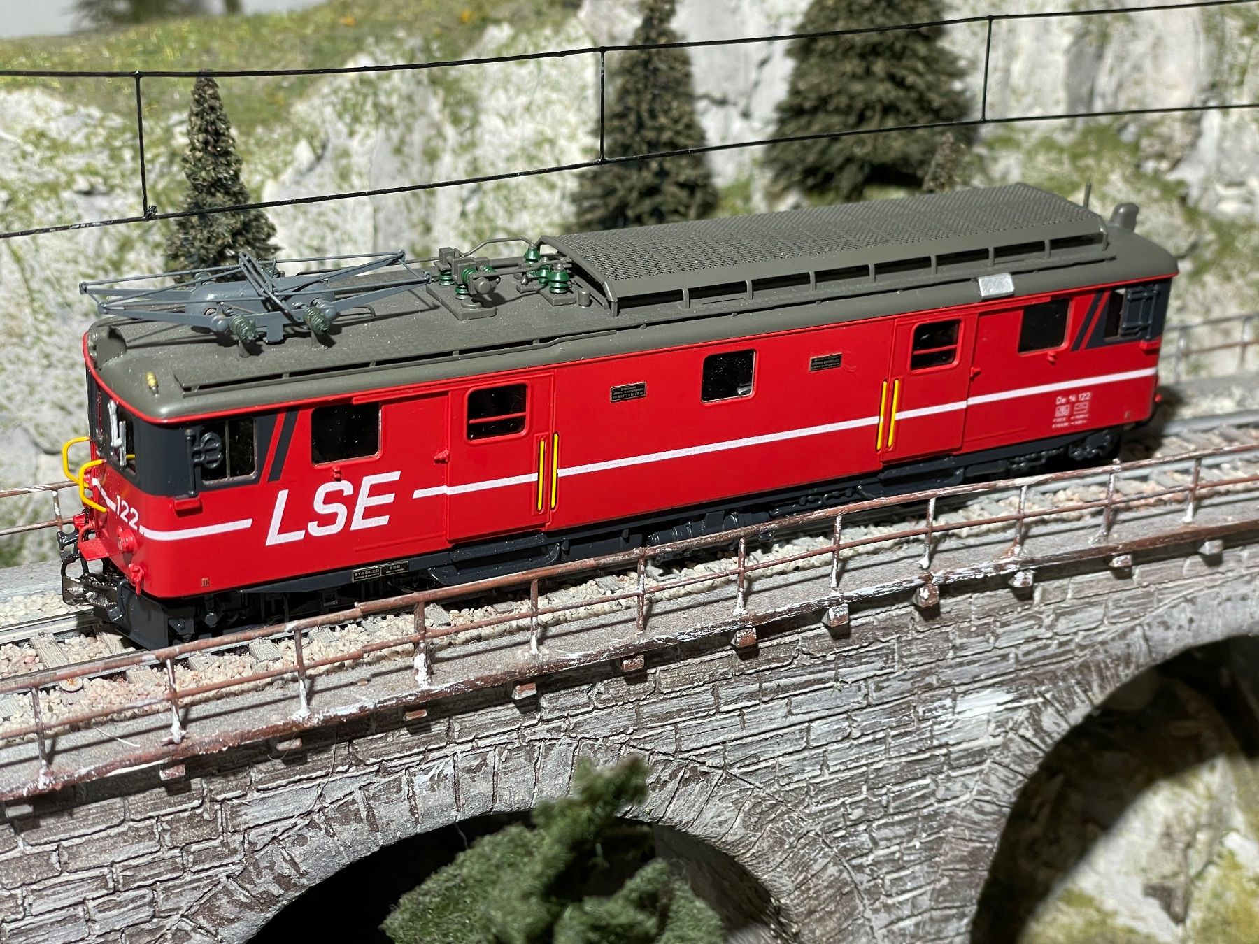 HRF Modellini di ferrovie: HRF Triebwagen der LSE 121 oder 122 – Usato da Krummenau venduto da ferrotech