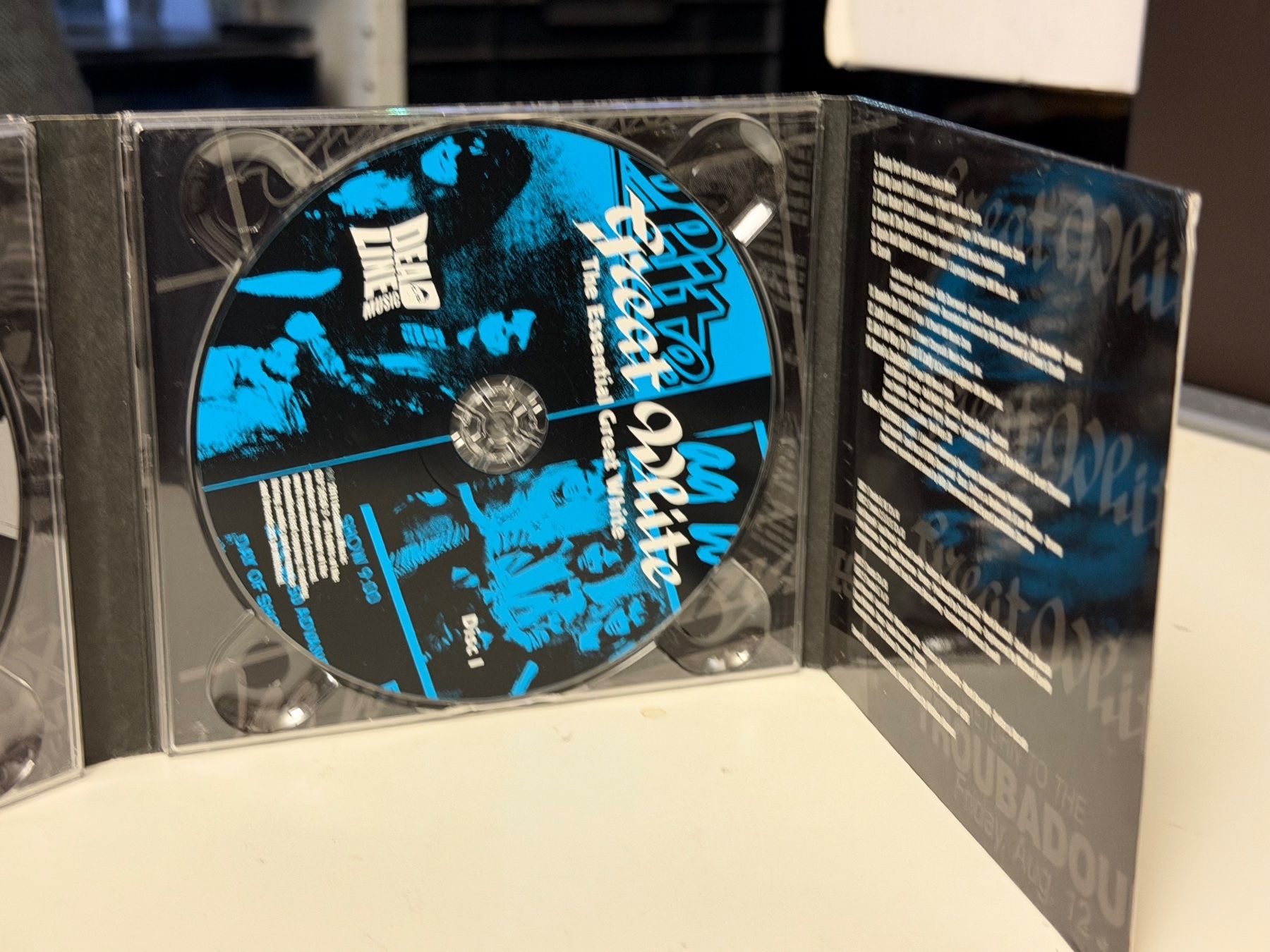 CD: Great White - The Essential Great White - SRA04B – Usato da Küsnacht ZH venduto da JazzRecords 4