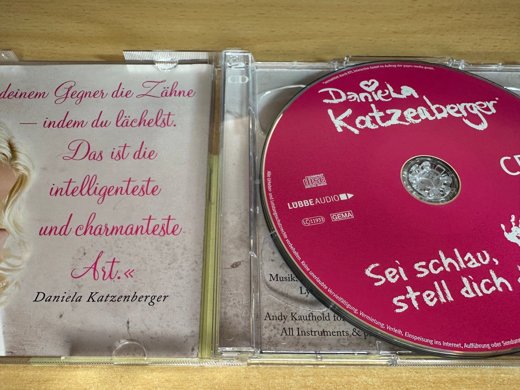 Audiolibri: U9 Daniela Katzenberger - Sei schlau, stell dich dumm - 2 CD – Usato da Rikon im Tösstal venduto da Alpenmutz 2