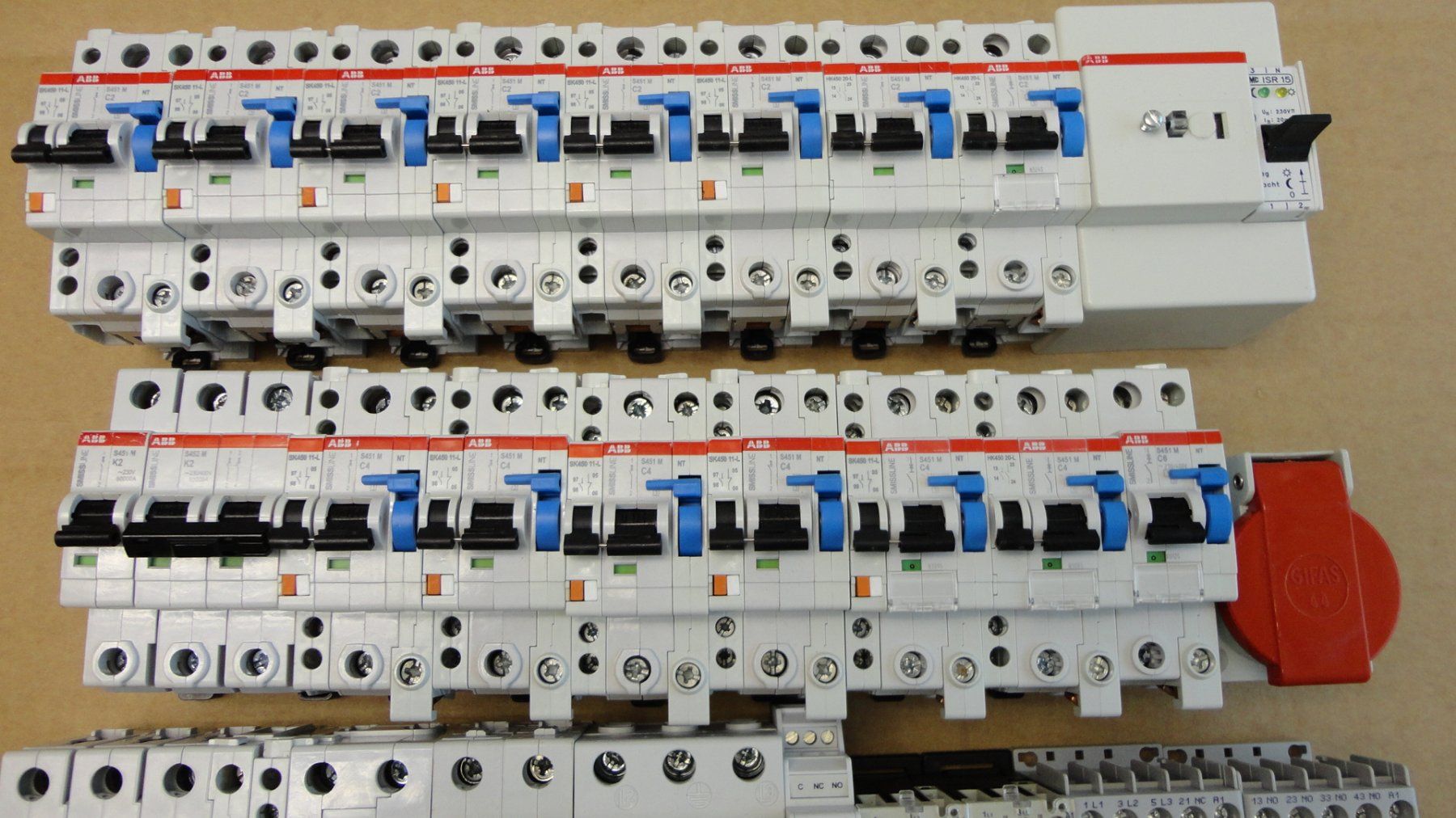 ABB Stromzufuhr: FI&LS ABB SMISSLINE Leitungsschutzschalter – Gebraucht aus Emmen von Dora024 1