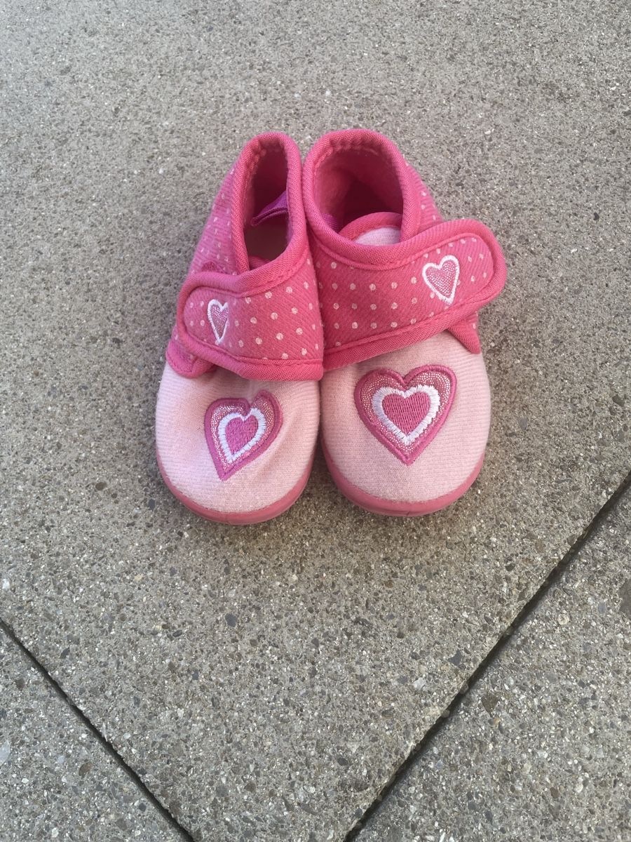 Schuhe für Jungen: Finken / Hausschuhe, Gr. 22 – Gebraucht aus Weiningen ZH von wunderkaro