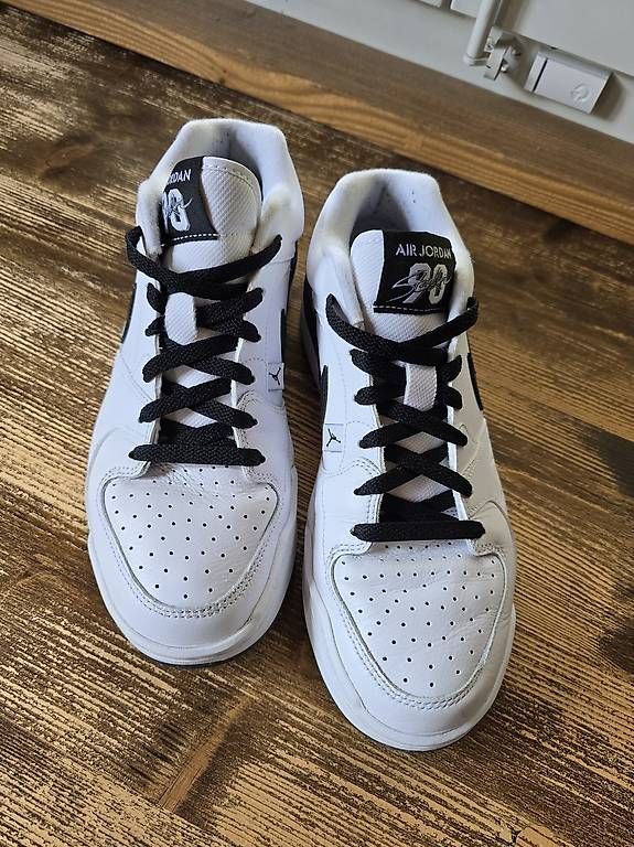 Scarpe da uomo: Nike Jordan Sneaker weiss 42.5 – Usato da Solothurn venduto da gaming1975 1