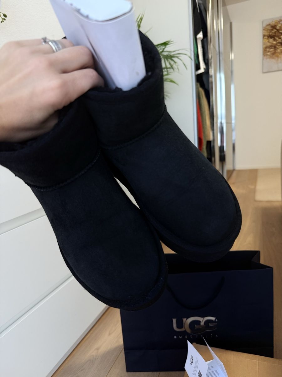 Damenschuhe: Ugg 37 Schuhe – Gebraucht aus Niederbuchsiten von karloskastaneza 3
