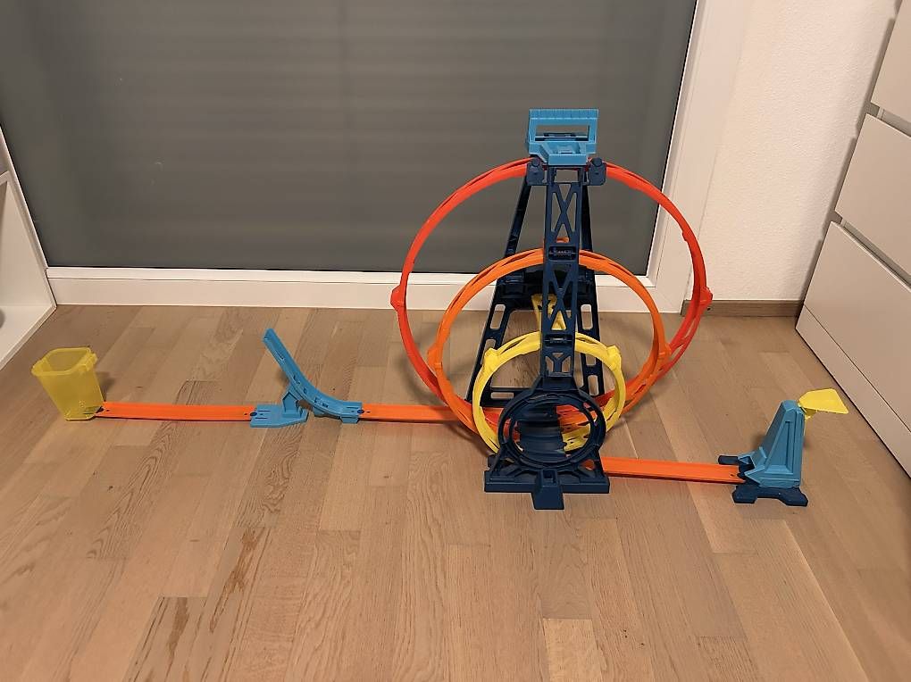 Hot Wheels Circuits: Circuit HotWheels 3 looping – D'occasion à Cugy VD par Dolbers 1