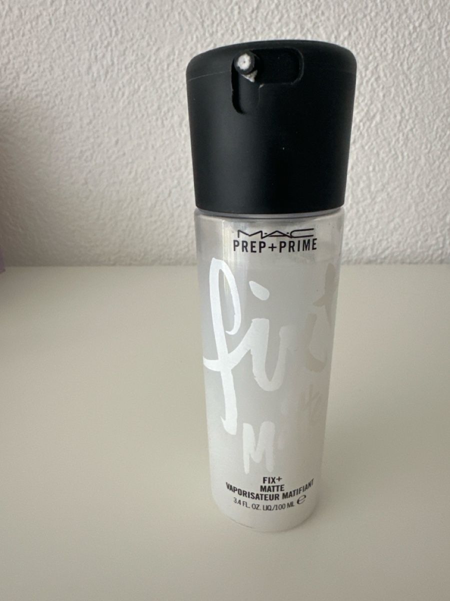 Mac Cosmetics Maquillage: MAC Prep+Prime Fix+ Matte 100ml guter Zustand – D'occasion à Oetwil am See par cs006