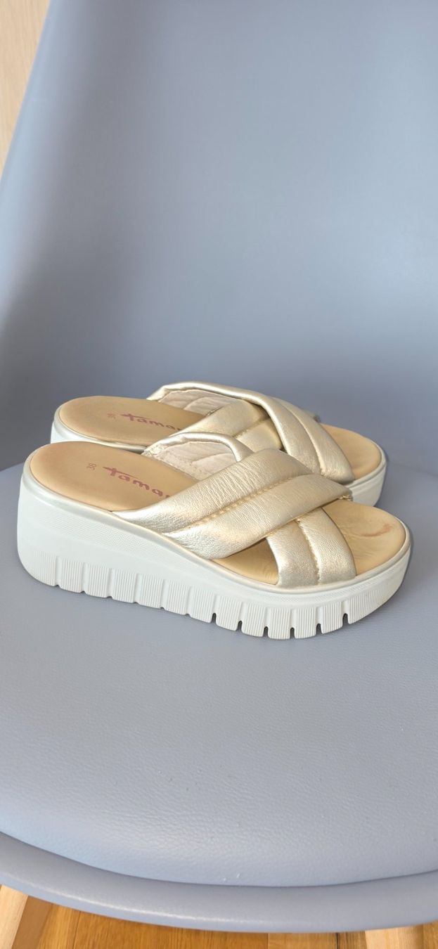 Tamaris Damenschuhe: Pantoletten – Gebraucht aus Neuenkirch von Lnpd 2