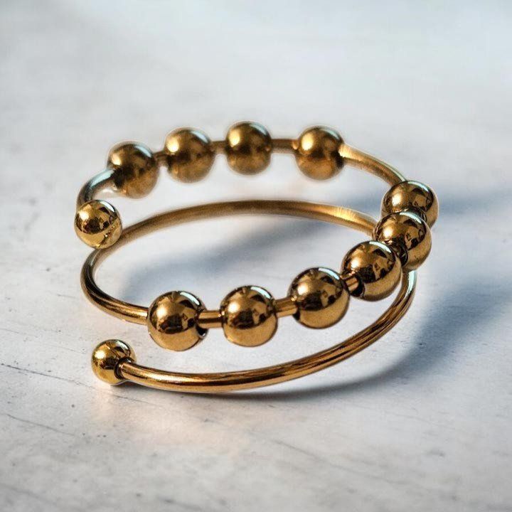 Ringe: Trendiger Spiral-Ring mit Goldperlen, neuwertig! – Neu und originalverpackt aus Langenthal von SecondChanceShop