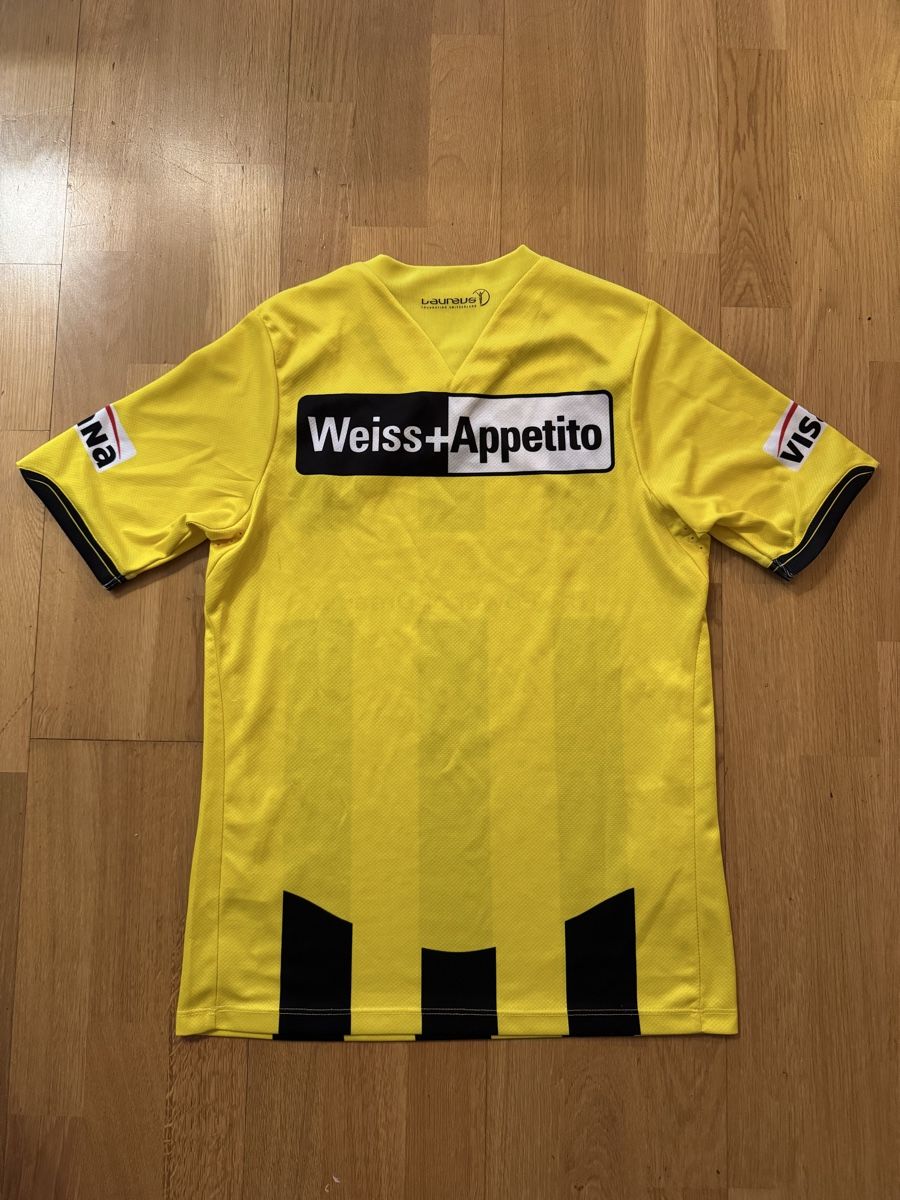 Jako Canottiere & Pantaloni: Originales YB Trikot 14/15, Grösse S – Usato da Stettlen venduto da DieTaube2.0 4