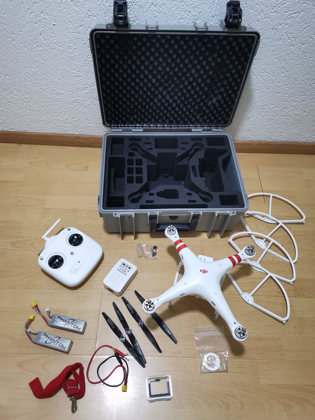 DJI Modellismo RC: DJI Phantom 3 Drohne + Controller + Hardcase + Zubehör – Usato da Zürich venduto da gre_gw26