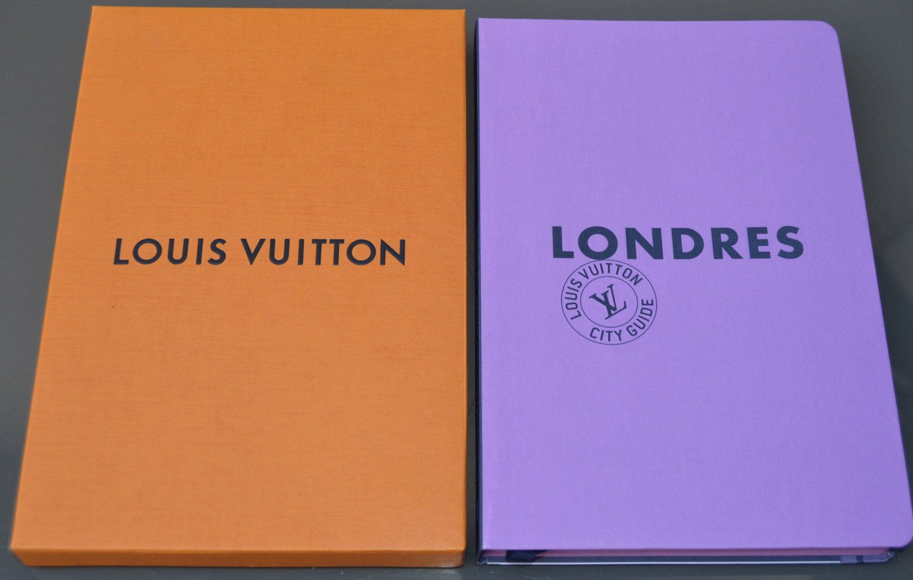 Libri: Louis Vuitton Londres City Guide Book – Usato da Collonges venduto da arashee