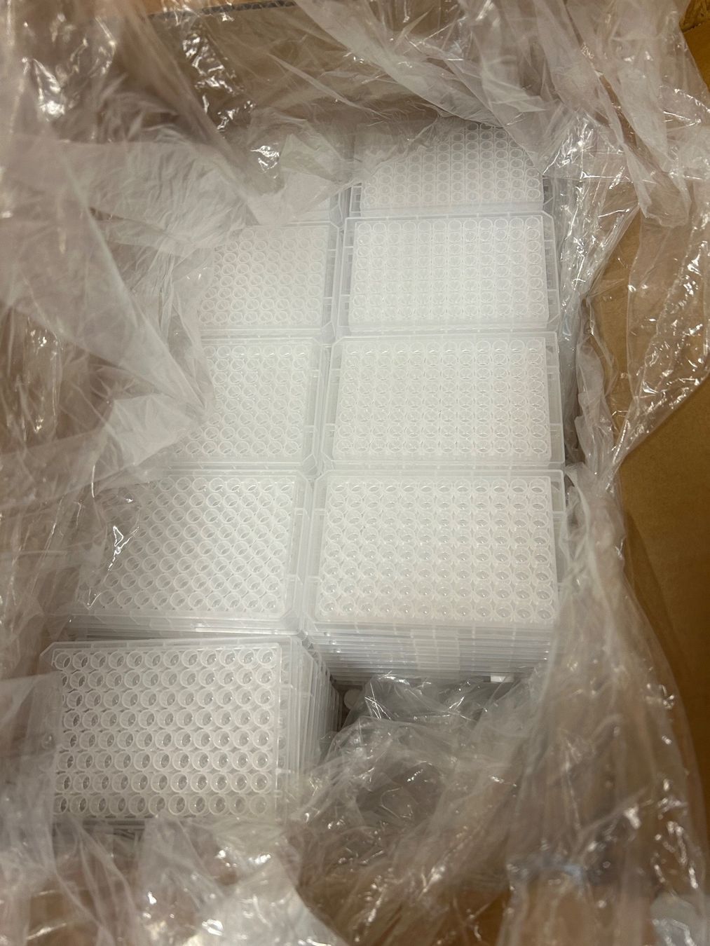 Wände & Decken: 89 stk GBO Microplates - 96-Well – Neu (gemäss Beschreibung) aus Schupfart von philippb06