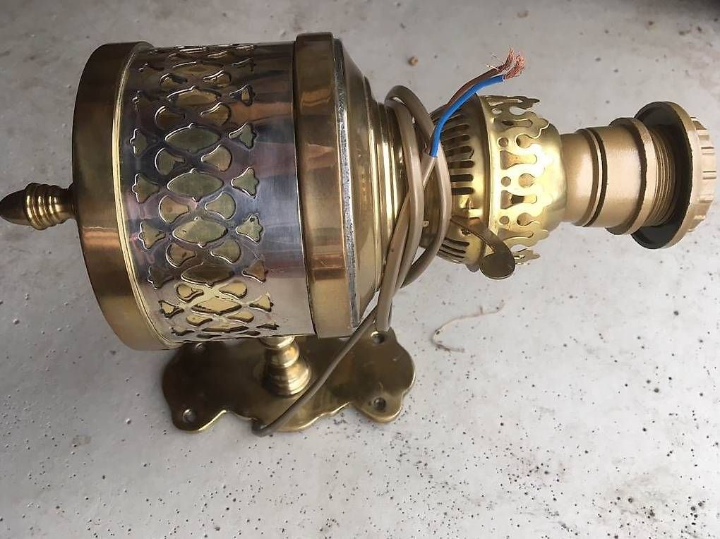 Lampade: Ancienne lampe de bateaux applique. – Usato da St. Maurice venduto da Benoit12 1