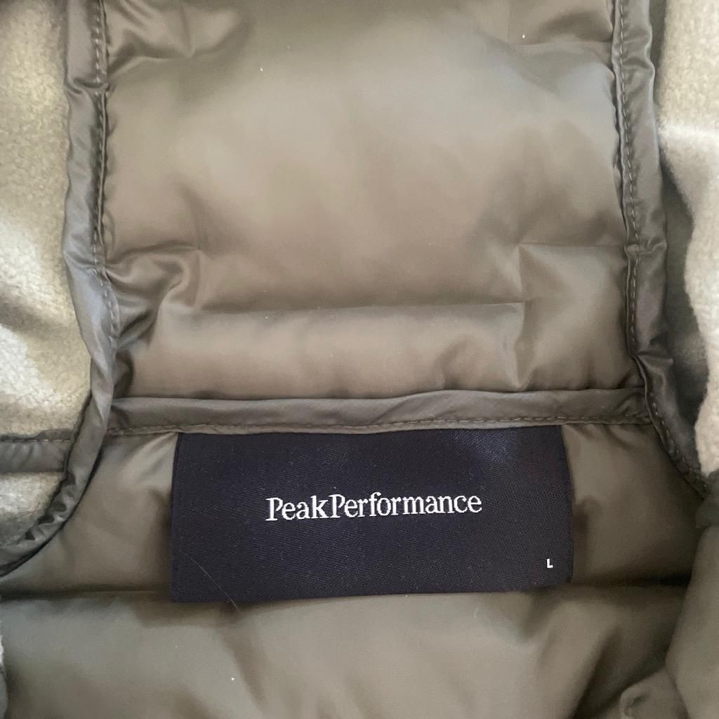 Peak Performance Jacken: Hybrid Hood Peak Performance Damen – Neu (gemäss Beschreibung) aus Zürich von yve_9lkj 1