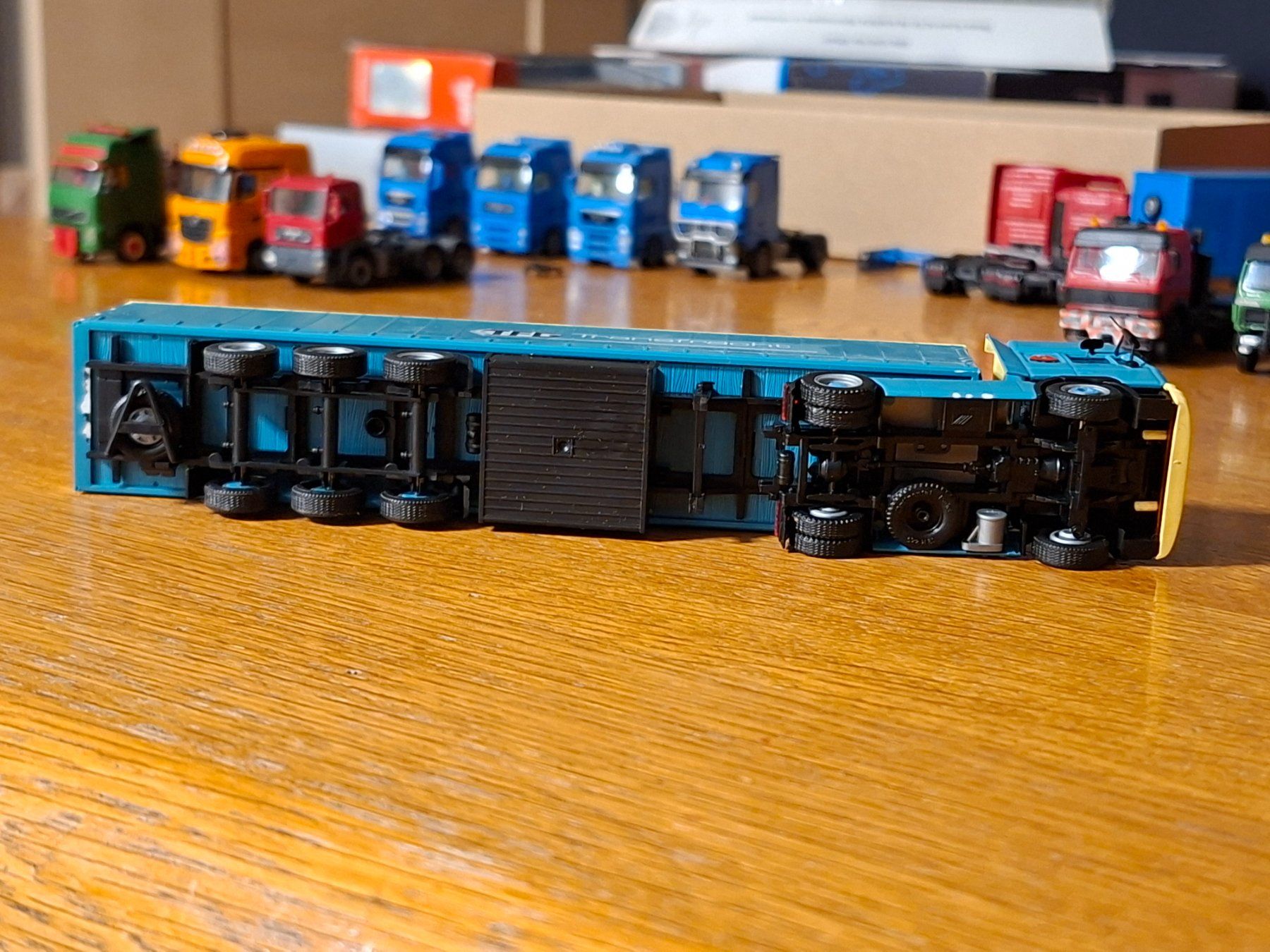Herpa Kit di modellismo & Modellini statici: Volvo Sattelzug herpa 1:87 – Usato da Vordemwald venduto da TGV9497 6