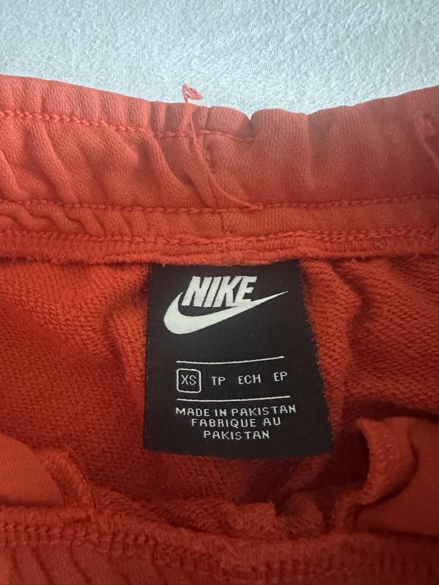 Pantaloni: Nike Trainerhose – Usato da Sirnach venduto da Leoniex 1