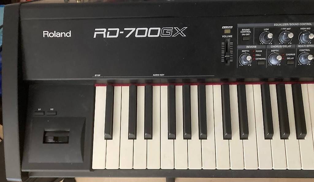 Roland Strumenti musicali: Piano Roland RD-700GX – Usato da Echandens venduto da 77guyb77 2