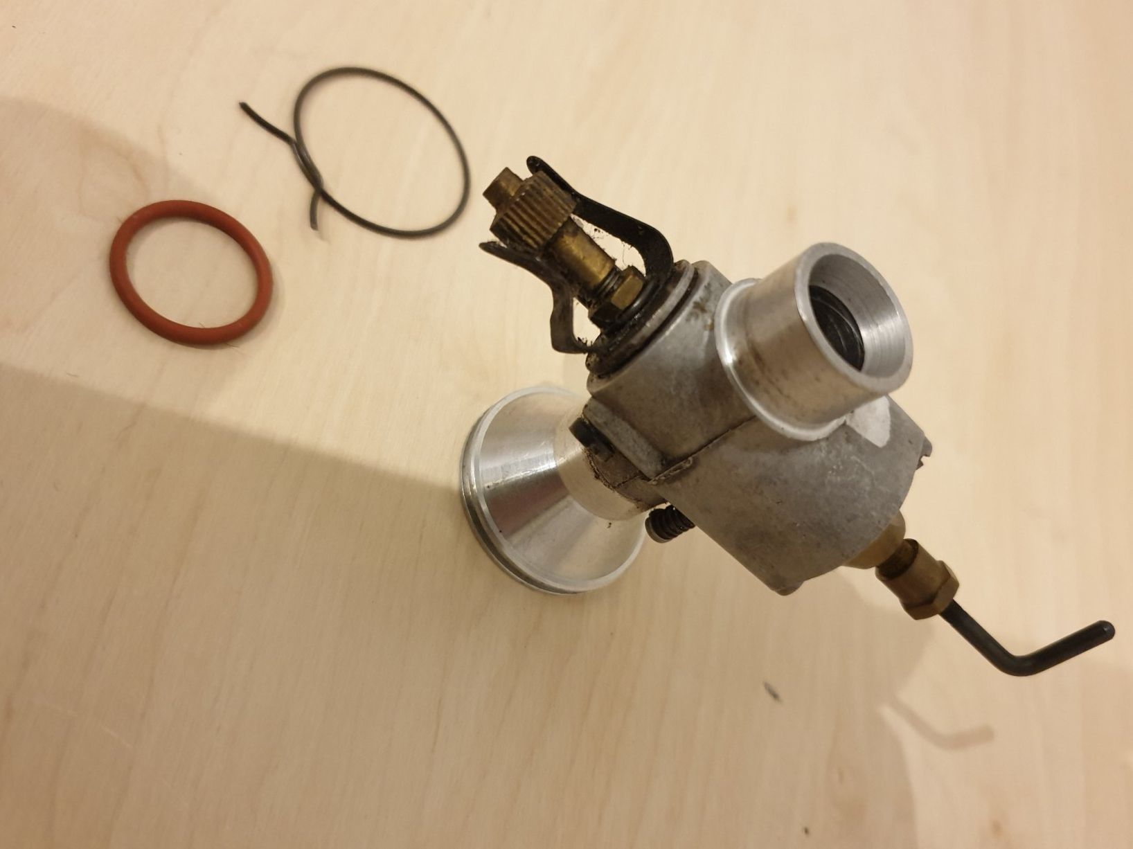 Accessori per altri veicoli: Vergaser Nitromethan Methanol RC Modellmotor Antik Nitro – Usato da Dürnten venduto da theoldstyler 4