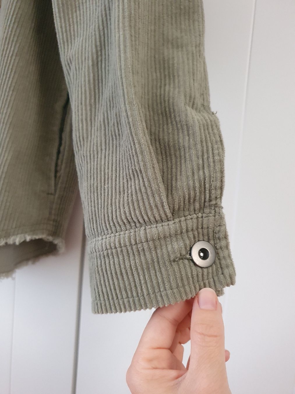 Zara Giacche: Schöne Cordjacke Khaki Oversize Zara – Nuovo (secondo la descrizione) da Wetzikon ZH venduto da FundusFuchs 2