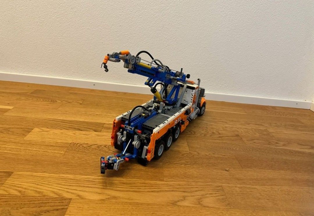 Spielzeuge: LEGO Technik 42128 Schwerlast-Abschleppwagen inkl.Anleitung – Gebraucht aus Rietheim von vla_y88j 4