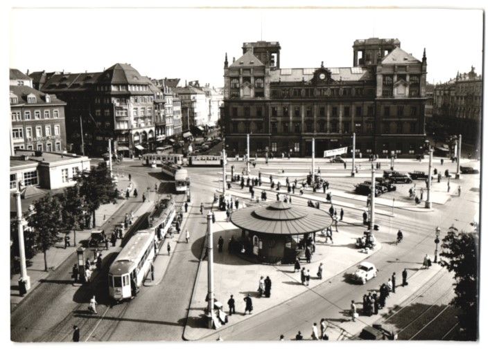 Fotografie & Manifesti: Fotografie Dresden, Postplatz mit Strass – Usato da Berlin venduto da bartko-reher