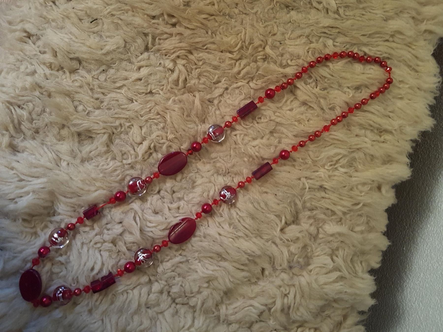Catenine: Kette rot, versch. Beads, leicht def. – Usato da Ettingen venduto da Maranathatalitha 1