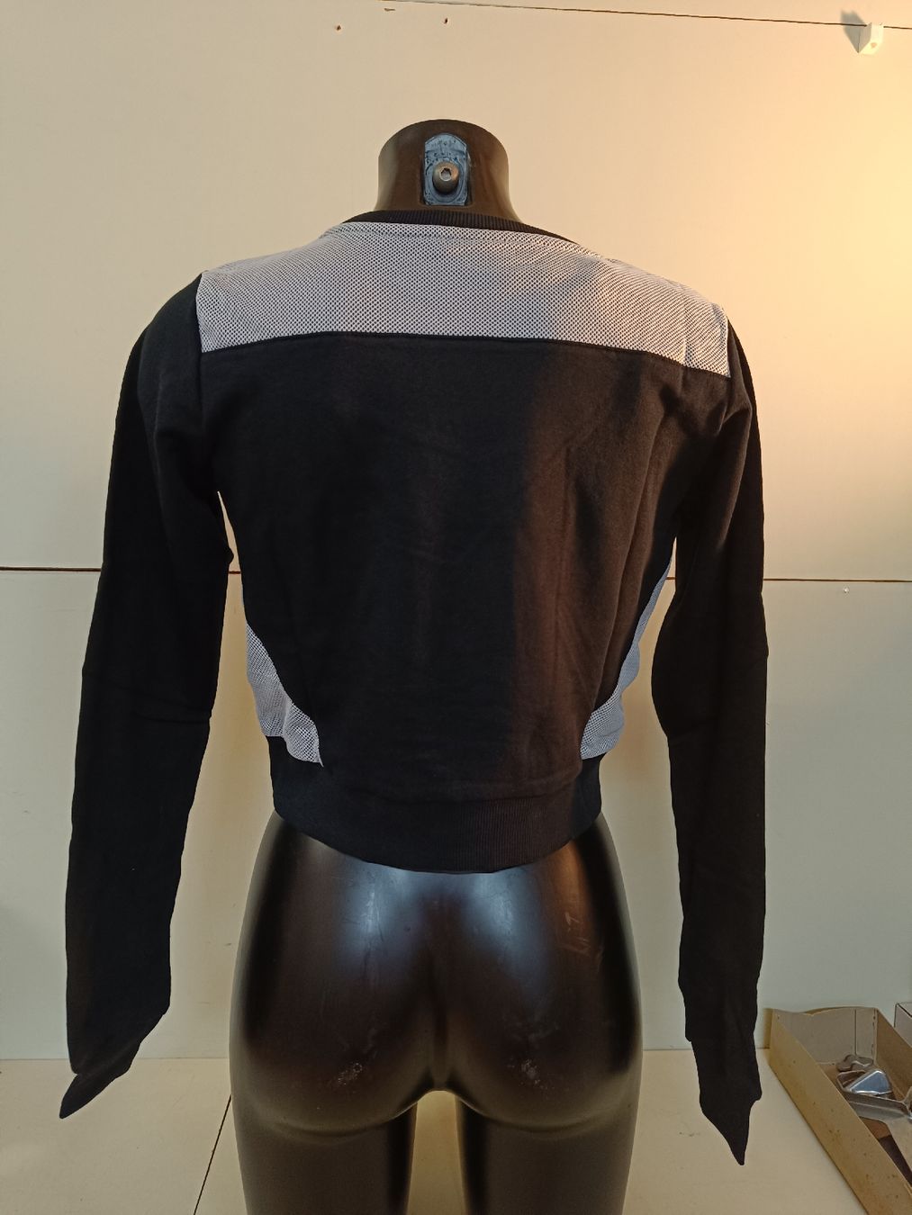 Maglioni & Felpe: Urban Classics Damen Pulli, Gr. S, neu mit Etikett. (nov261) – Nuovo e nell'imballaggio originale da Künten venduto da Schnaepplihuus 4
