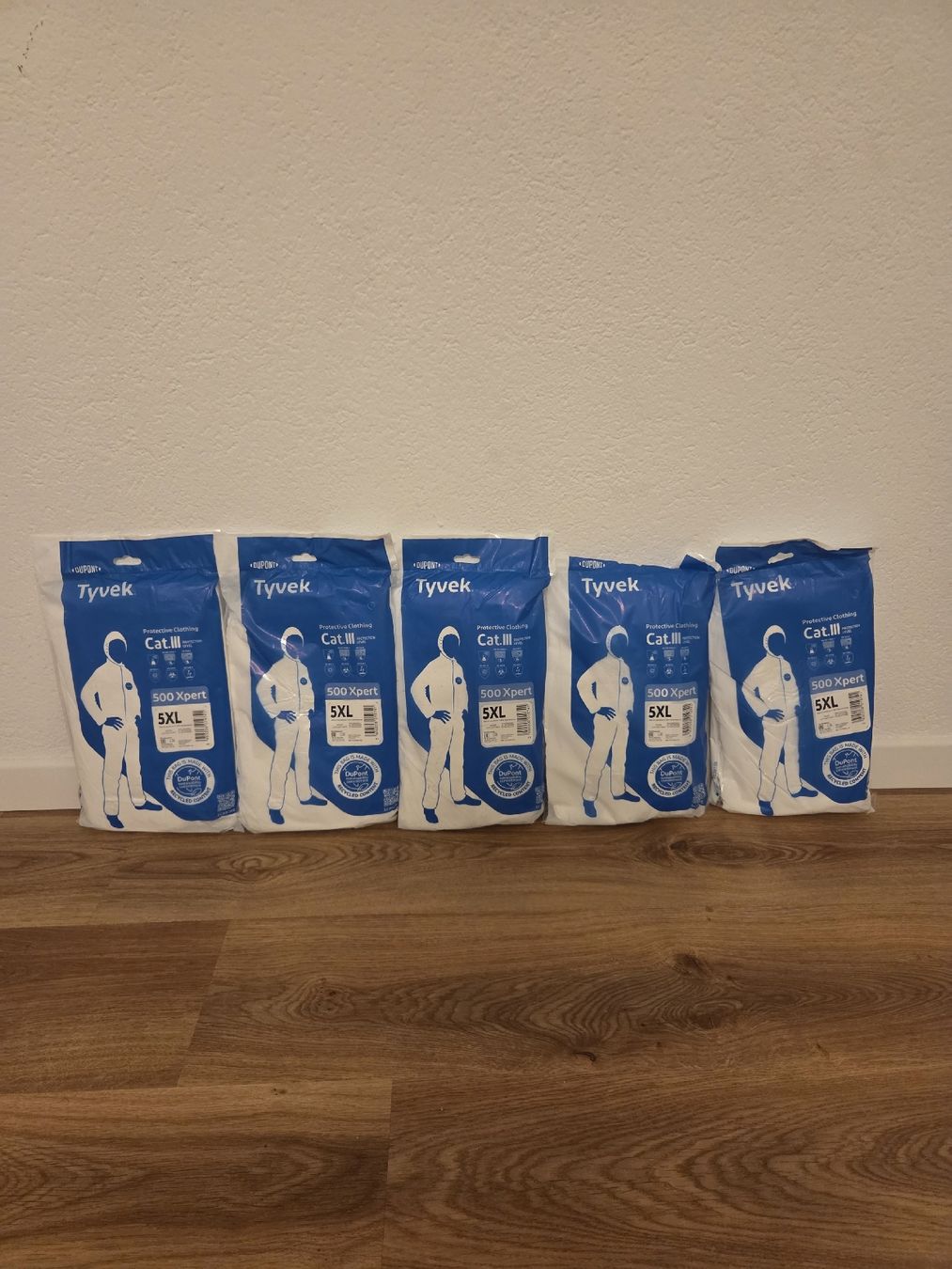 Completi, tute sportive e funzionali: Schutzanzug tyvek 5Stk. – Nuovo e nell'imballaggio originale da Gossau SG venduto da Z20let