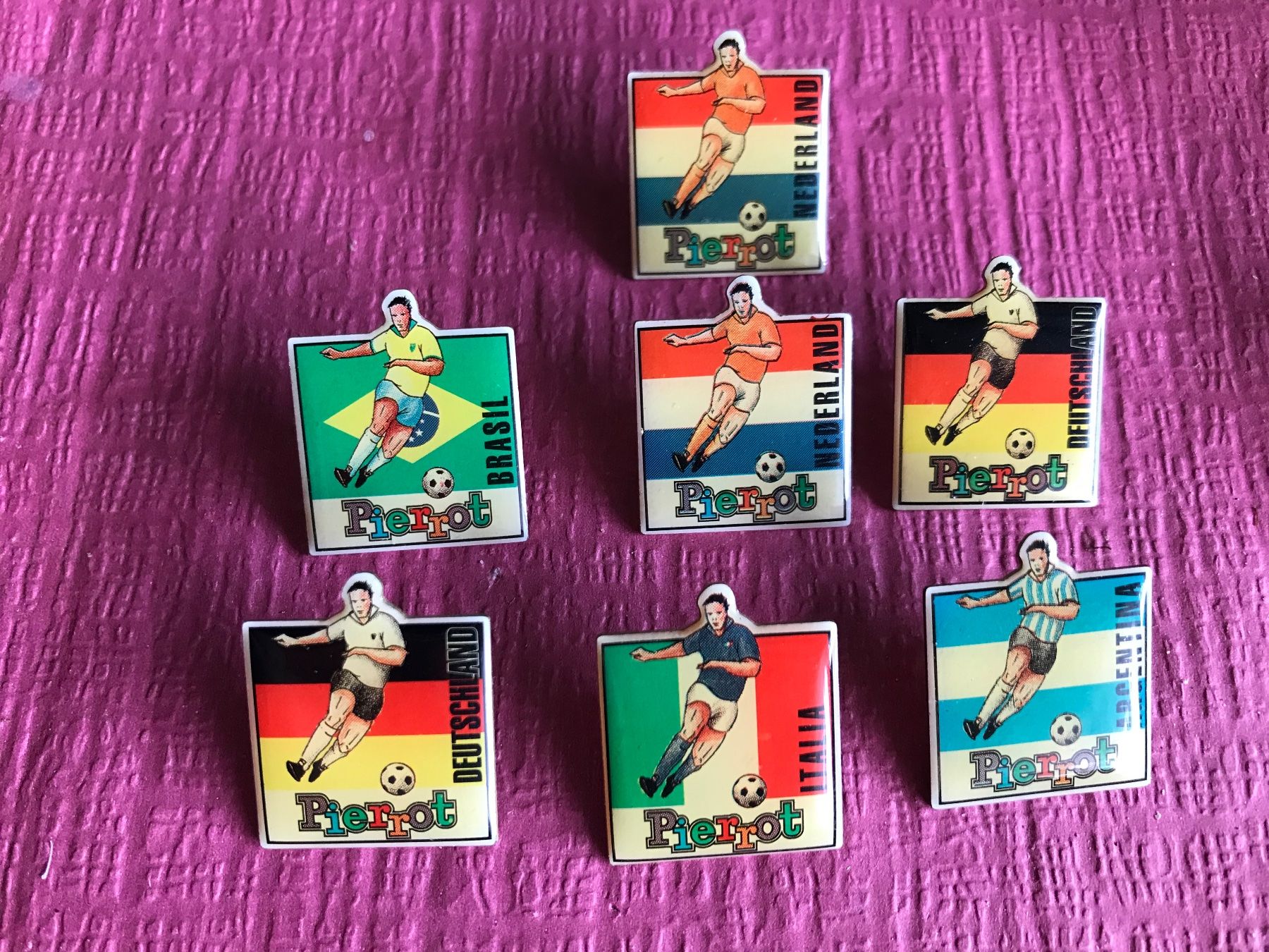 Placchette & Badge: Fussball World Cup Pin – Usato da Itingen venduto da Bebbi6569