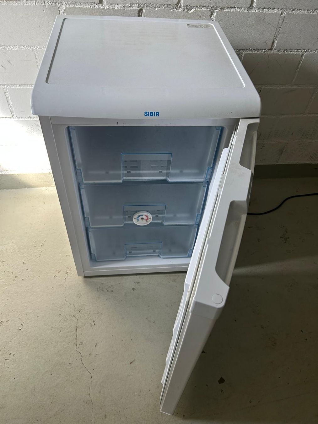 Congelatori: tiefkühlschrank sibir – Usato da Basel venduto da faz_hdd8 3