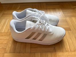 ADIDAS COURT PLATFORM 39 1/3