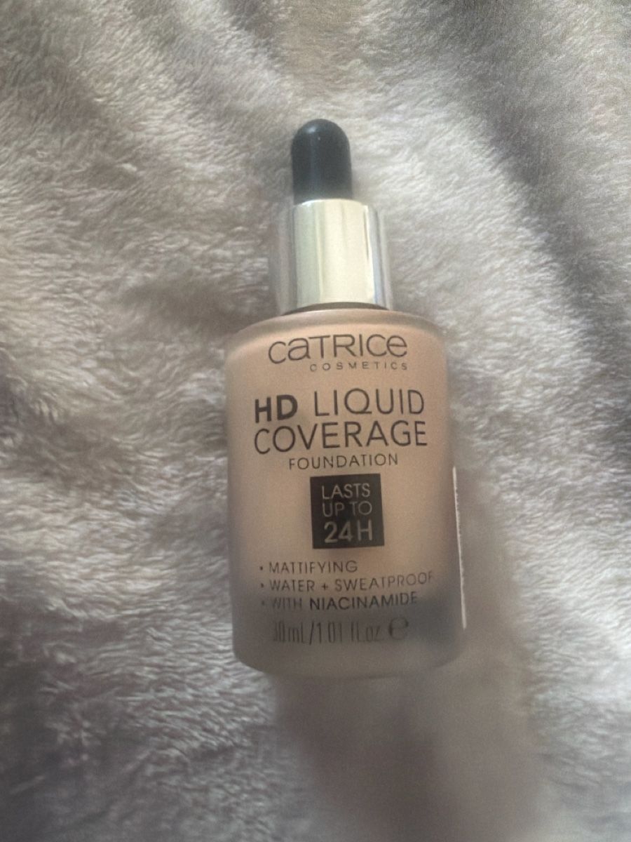 Catrice Make-up: Catrice HD Liquid Coverage Foundation - Top Zustand! – Usato da Luterbach venduto da andybasilbenz
