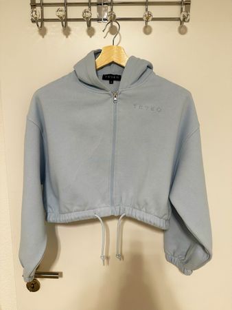 Teveo Kapuzenjacke Cropped hellblau Grösse S