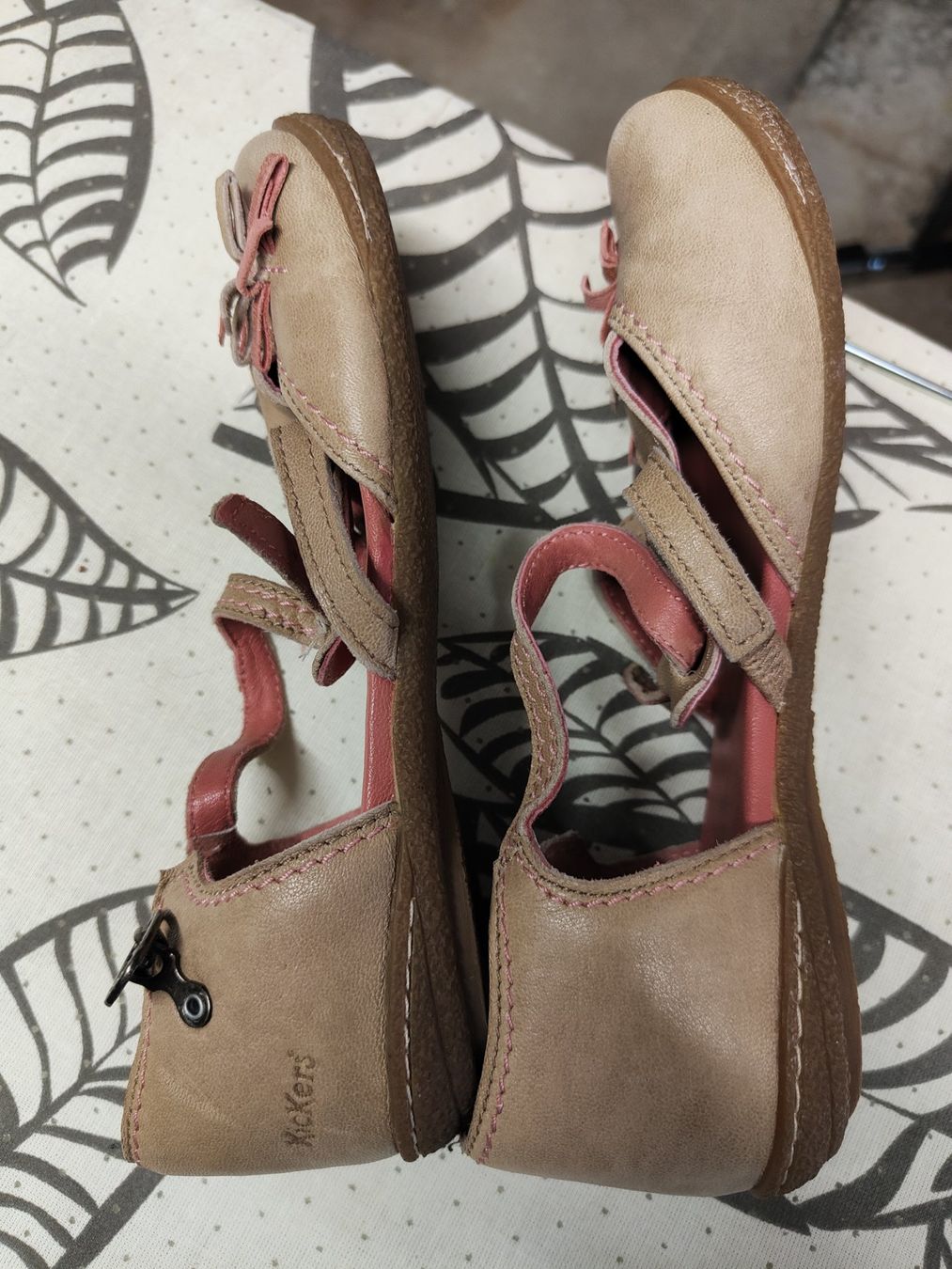 Kickers Scarpe per ragazze: Kickerd Sandalen 34 – Usato da Biel Bienne venduto da anjasch 2