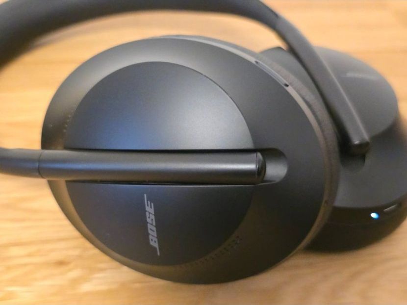Bose Cuffie: Bose Noise Cancelling Headphones 700 – Usato da Basel venduto da Honest