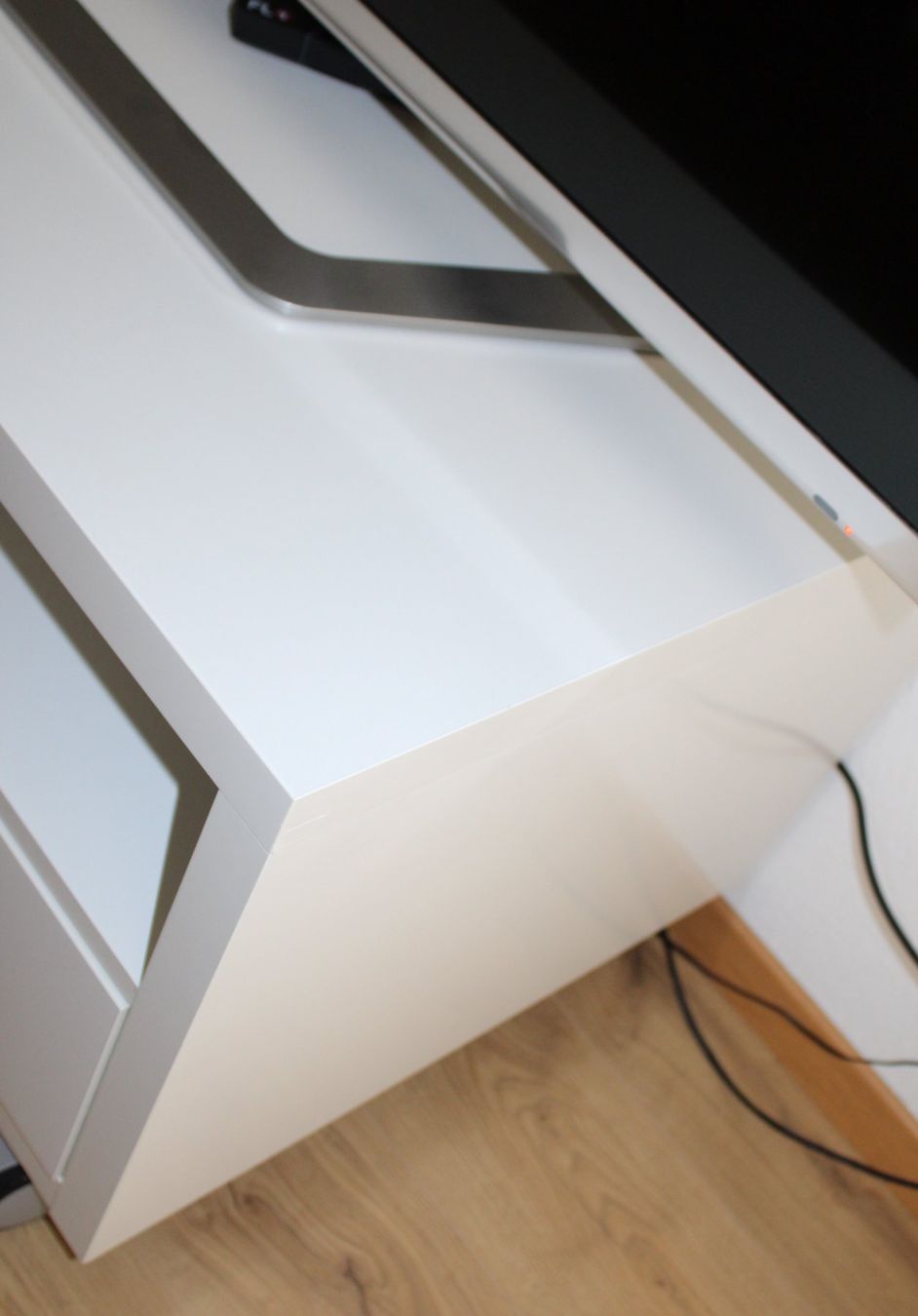 Ikea Mobili TV: Fernsehmöbel (SH) – Usato da Schaan venduto da antikes_und_kurioses 3