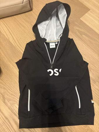 BOSS Pullover Schwarz Groesse S-108 guter Zustand