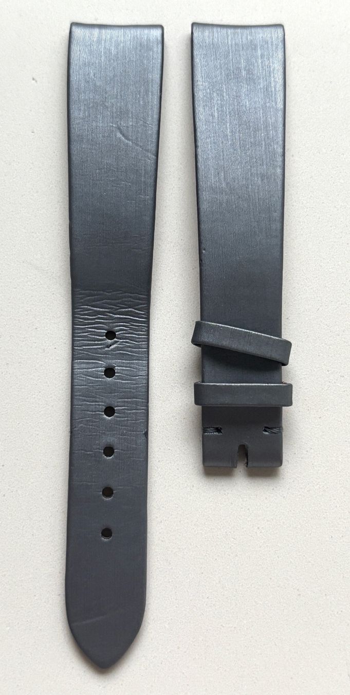 Armbänder & -reifen: Uhrarmband Leder Silberfarbe - satiniert, strukturiert – Gebraucht aus Bottmingen von Merkur_Basel