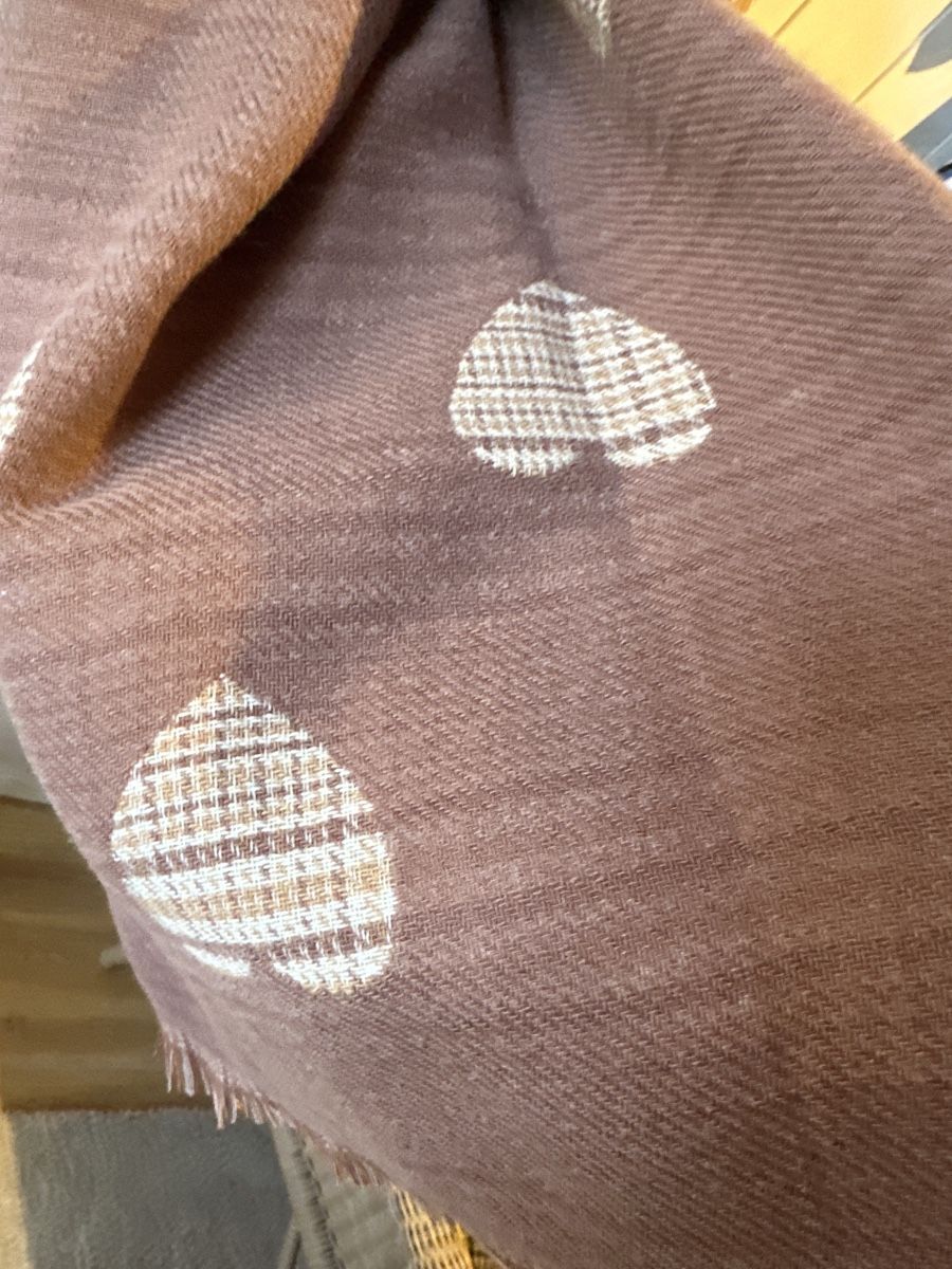 Foulards, Tücher & Schals: Herbstlicher Schal mit Herzchen Muster flauschig – Neu und originalverpackt aus Mönthal von Shaycat13 2