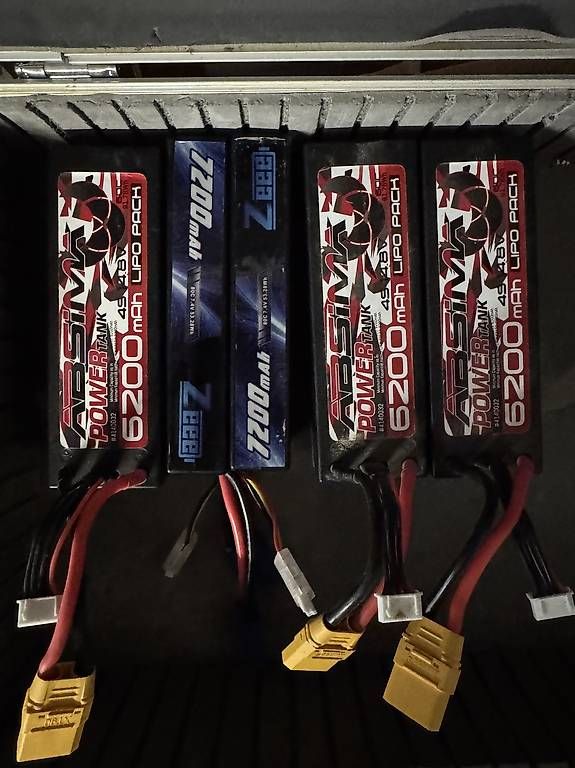 Arrma Modellismo RC: Arrma Mojave 4s mit HW Max8 Combo – Usato da Weinfelden venduto da Bong2 4