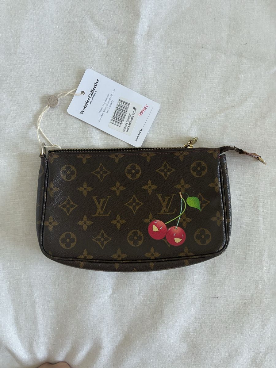 Louis Vuitton Borse da donna: Louis Vuitton Pochette Accessoires Cherry Monogram Murakami  – Usato da Basel venduto da ars_r7xd