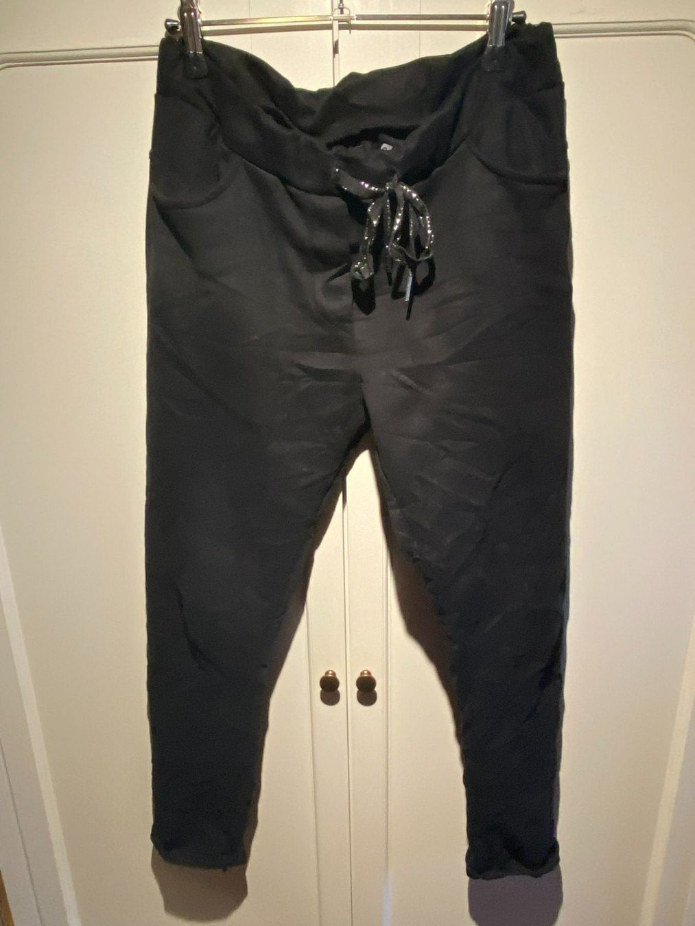 Pantalons: DAMENHOSE SAMTSTOFF,BLACK – Neuf (Voir description) à Meienried par ManuelaBoutique 6
