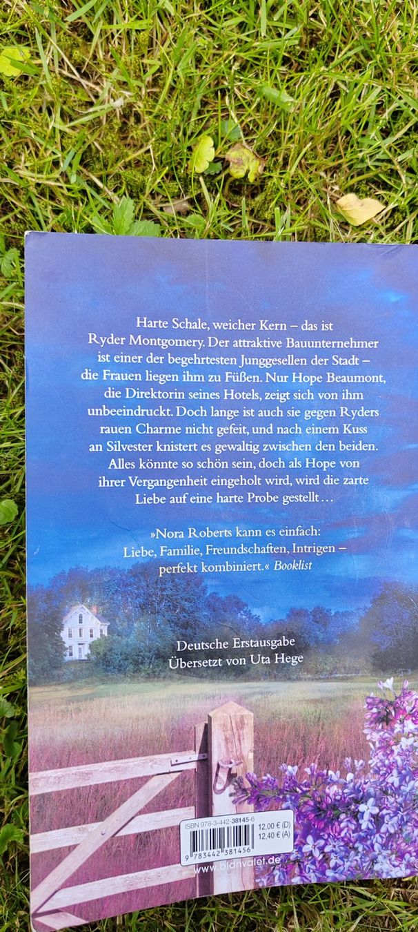 Livres: Nora Roberts Fliedernächte – D'occasion à Feusisberg par Sindbad3 1