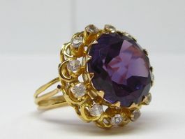 ANTIK Ring Gold 585 / 14 k violetter Saphir Gr. 57 / 9.82 g