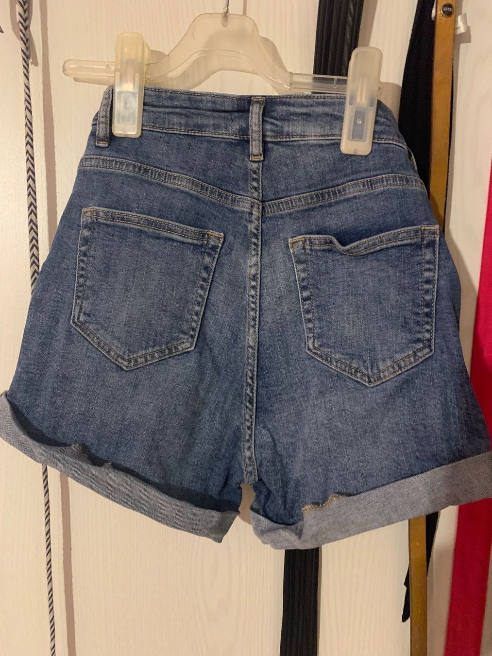 H&M Jeans: Jeansshorts – Usato da Triengen venduto da nes_l8cj 1