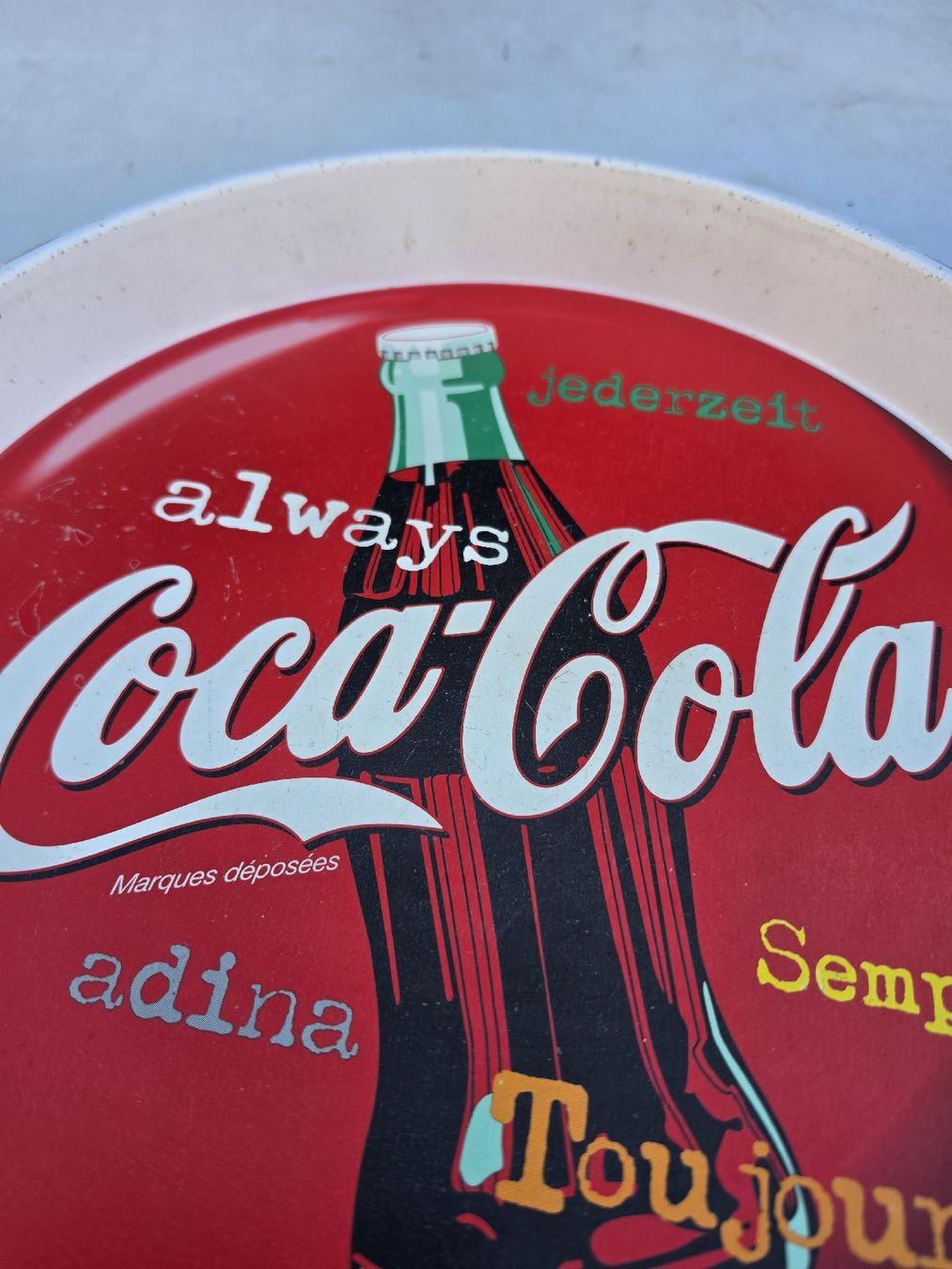 Servierplatten: Coca-Cola Serviertablett rund Metall gebraucht – Gebraucht aus Mettlen von elios0888 9
